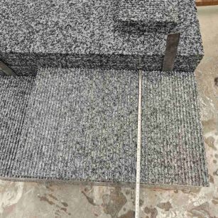 乐山芝麻黑拉丝面