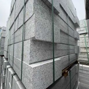 乐山芝麻白路牙石 马路牙子