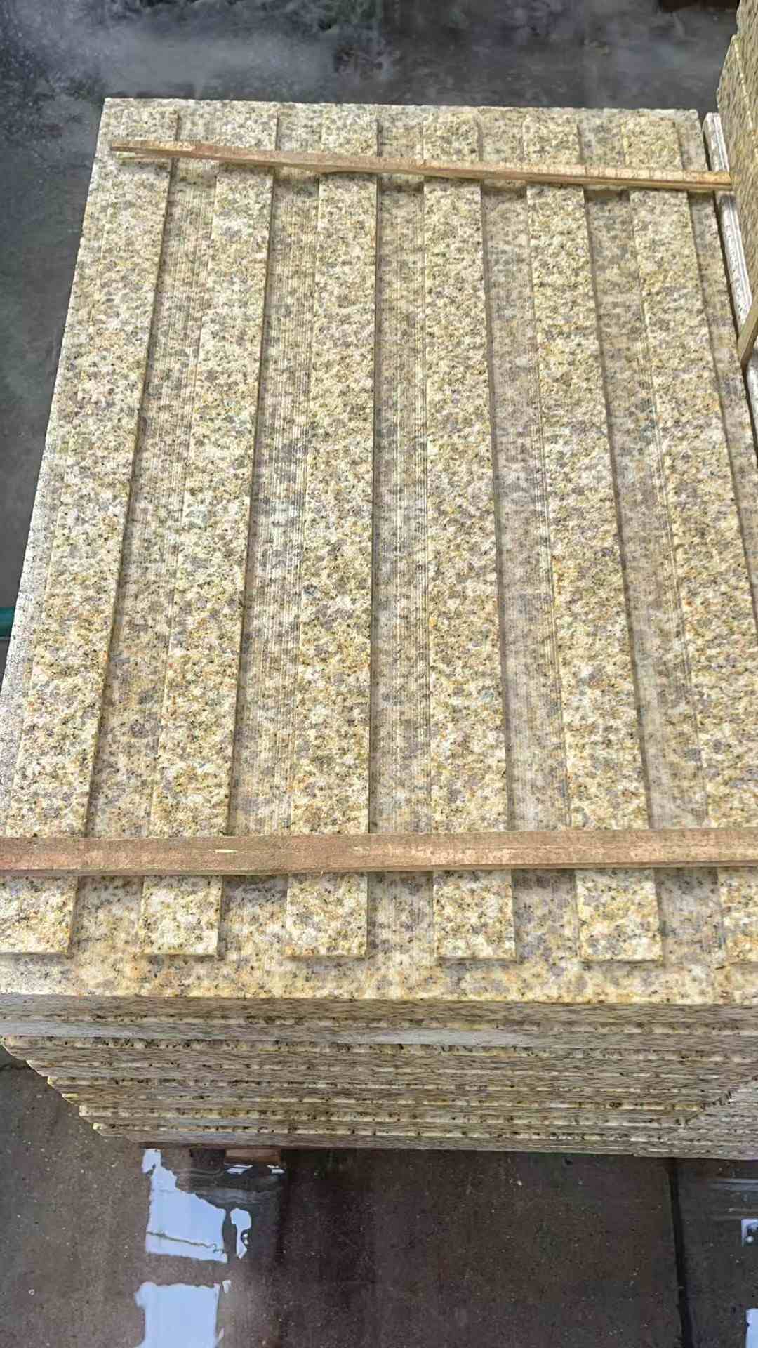 乐山黄金麻盲道 石材盲道